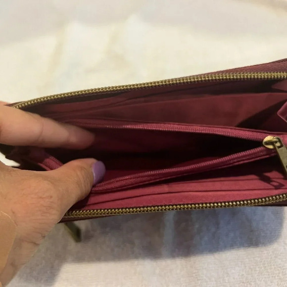 Travelon Womens Maroon Wristlet Wallet Nylon Floral Zip Accordion RFID Travel - Picture 6 of 8